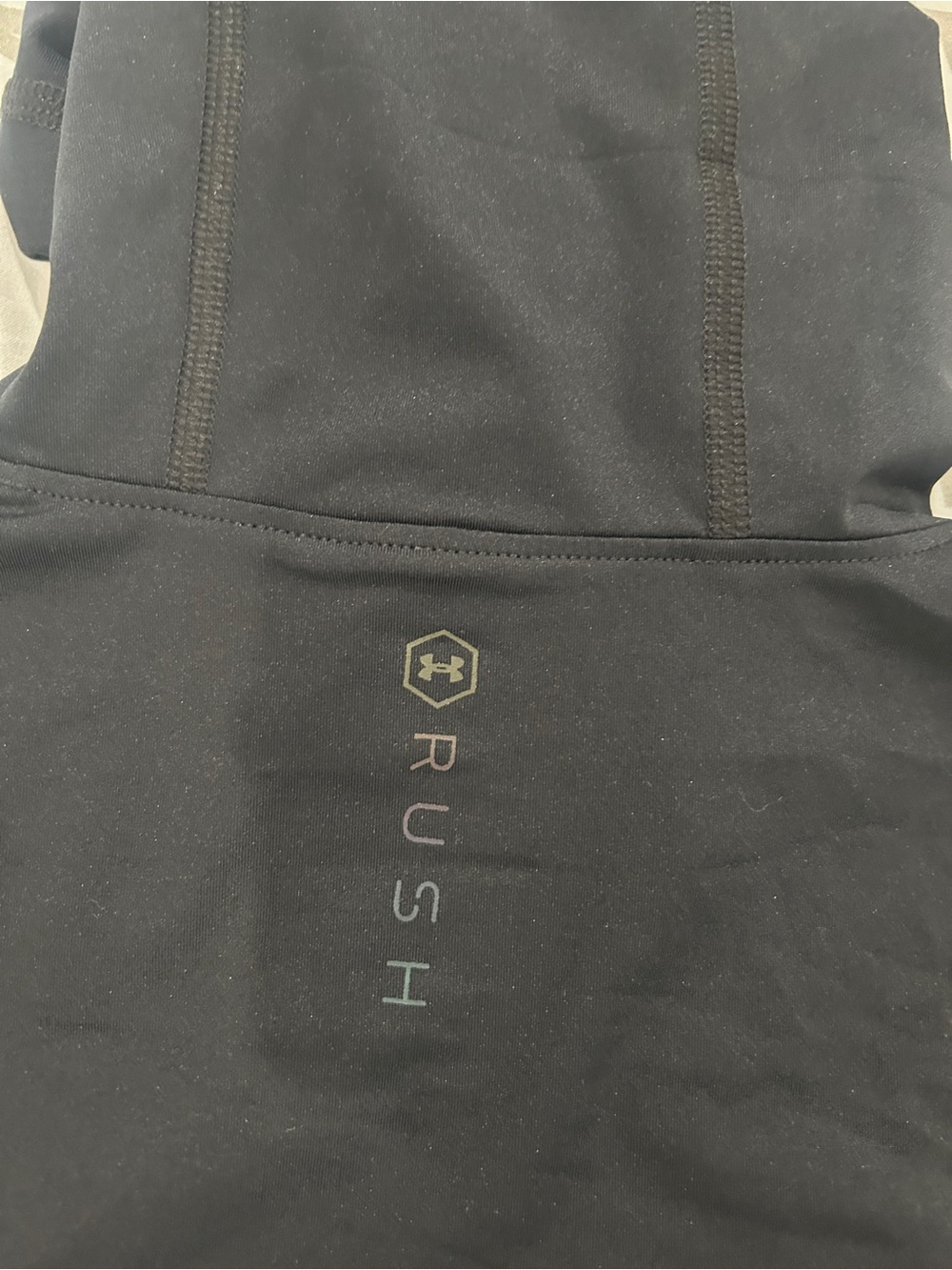 Under Armour rush tee with hood - Picture 5 of 5